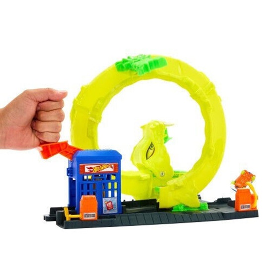 MATTEL HOT WHEELS ΠΙΣΤΑ ΜΕ ΘΗΡΙΑ - SANKE SPIRAL ATTACK HDR29 / JBM63