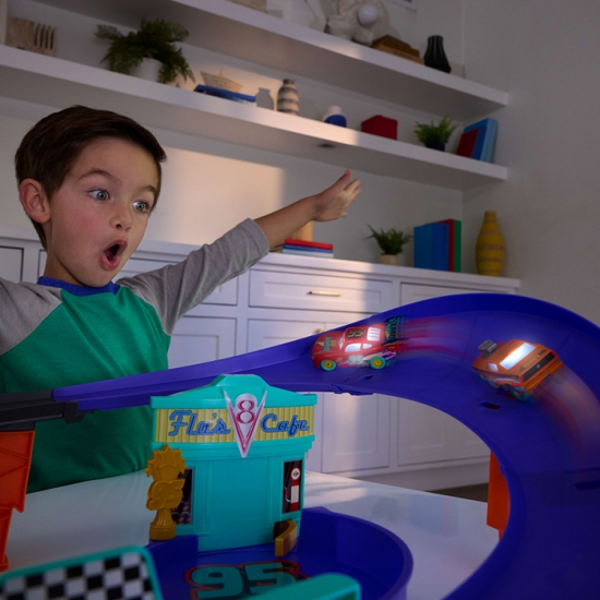 MATTEL DISNEY CARS SUPER ΠΙΣΤΑ LIGHT UP JMT57