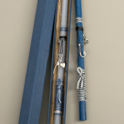 ΓΕΡΑΛΗΣ ΛΑΜΠΑΔΑΚΙ ΚΡΕΜΑΣΤΟ ΣΤΡΟΓΓΥΛΟ ΑΓΚΙΣΤΡΙ ΜΠΛΕ 020